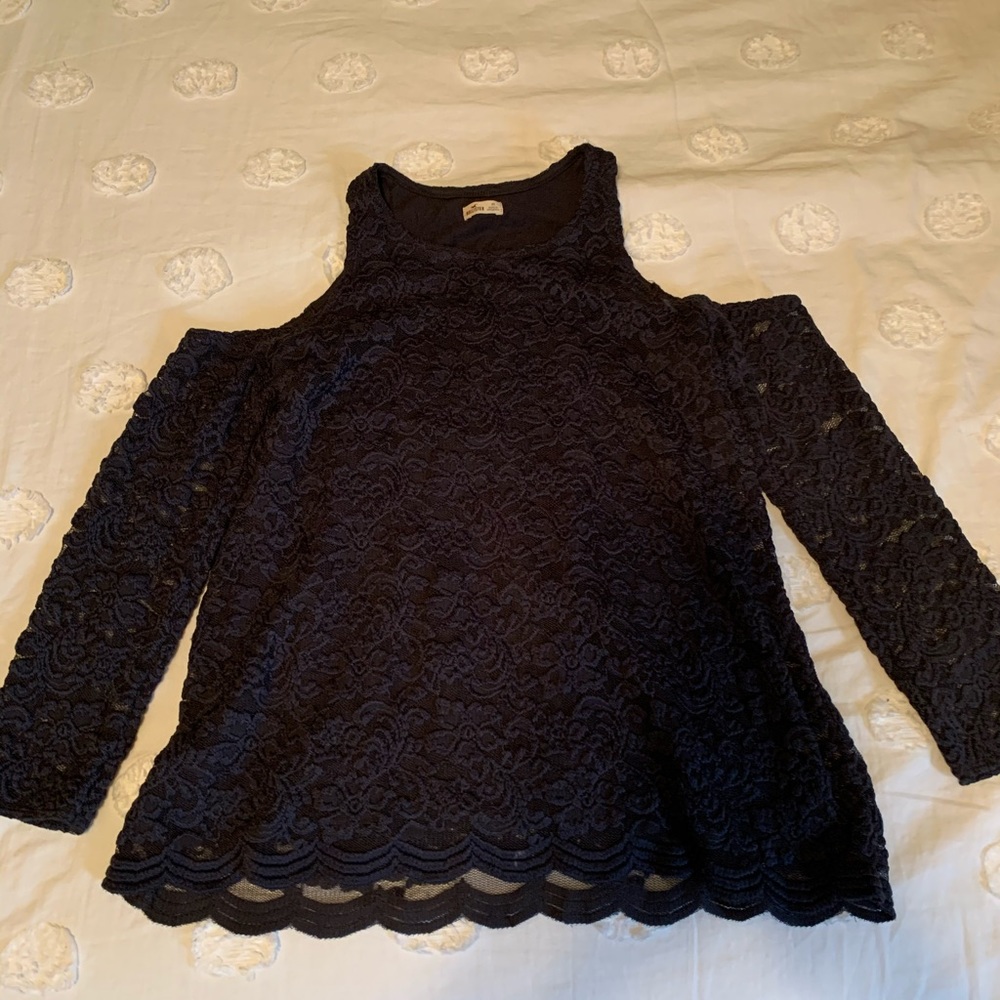 Lace Hollister top